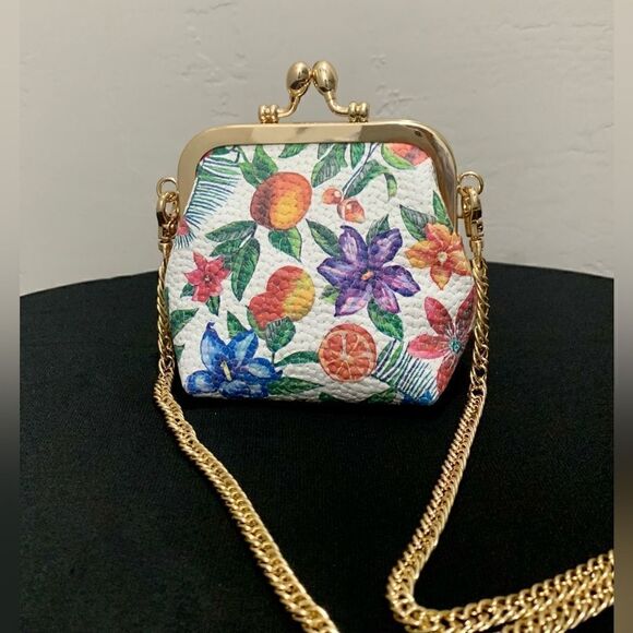 Handmade Genuine Leather Floral Embossed Wristlet/Coin Pouch/Crossbody - Picture 3 of 15